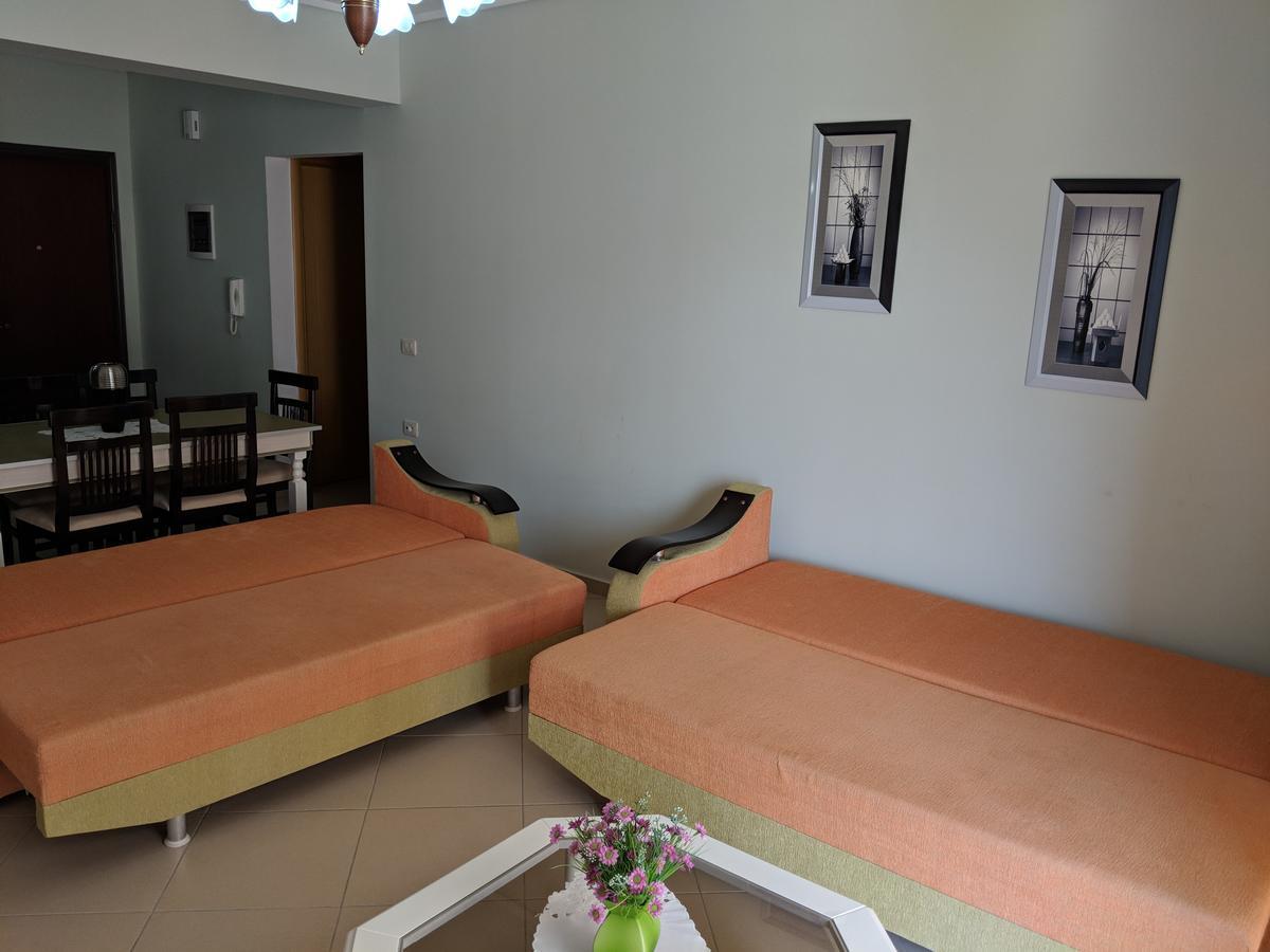 Seafront Apartment Sarandë Exteriör bild